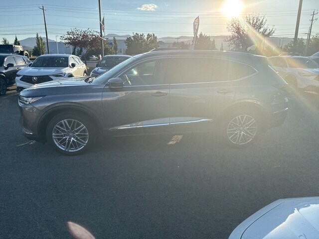 2023 Acura MDX SH-AWD Advance photo 2