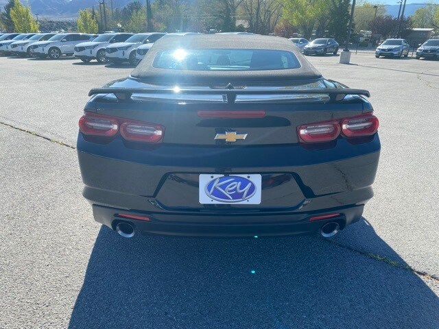 2023 Chevrolet Camaro 1LT photo 4