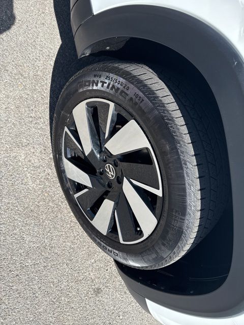 2025 Volkswagen Atlas Cross Sport SE w/Tech - Photo 27