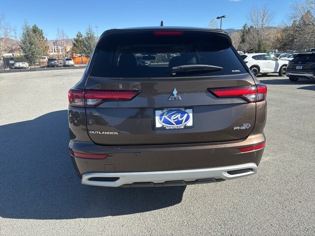 2024 Mitsubishi Outlander PHEV SEL photo 3