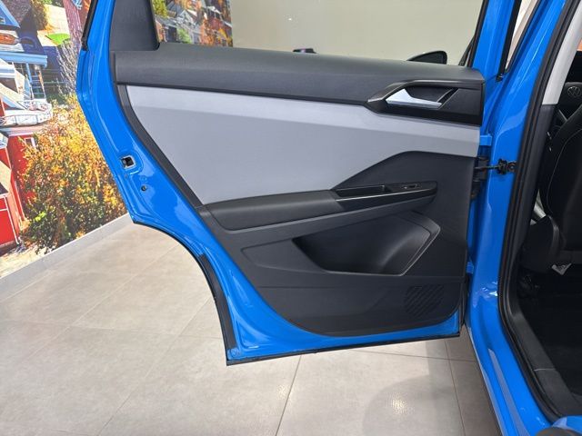 2023 Volkswagen Taos 34