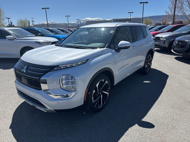 2024 Mitsubishi Outlander SE S-AWC's photo