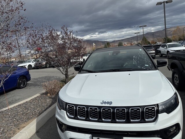 2024 Jeep Compass Limited photo 3