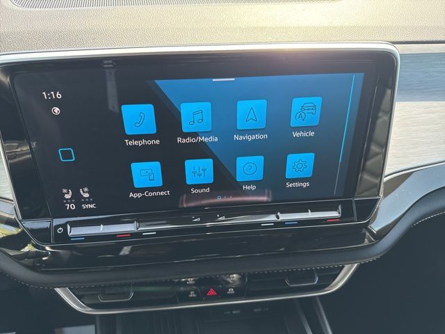 2025 Volkswagen Atlas Cross Sport SE w/Tech - Photo 37