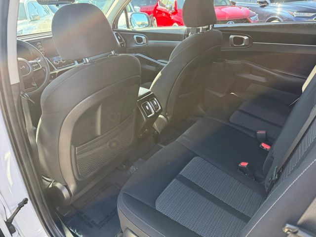 2023 Kia Sorento 16