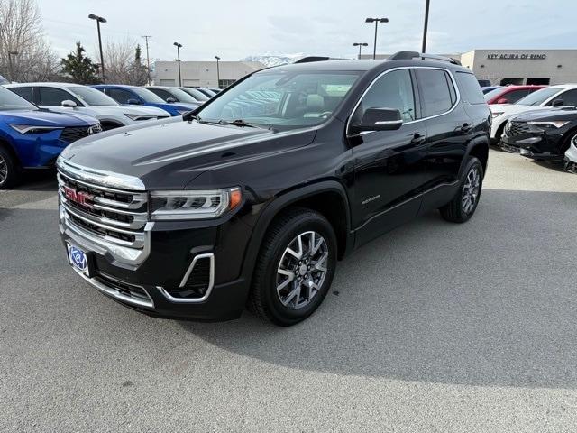 2023 GMC Acadia SLT's photo