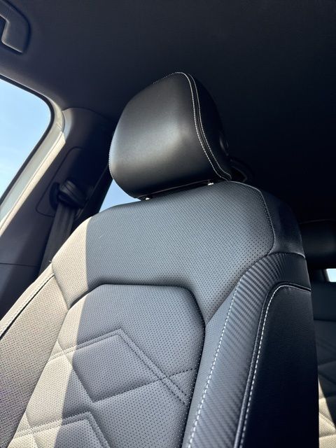 2025 Volkswagen Atlas Cross Sport SE w/Tech - Photo 41