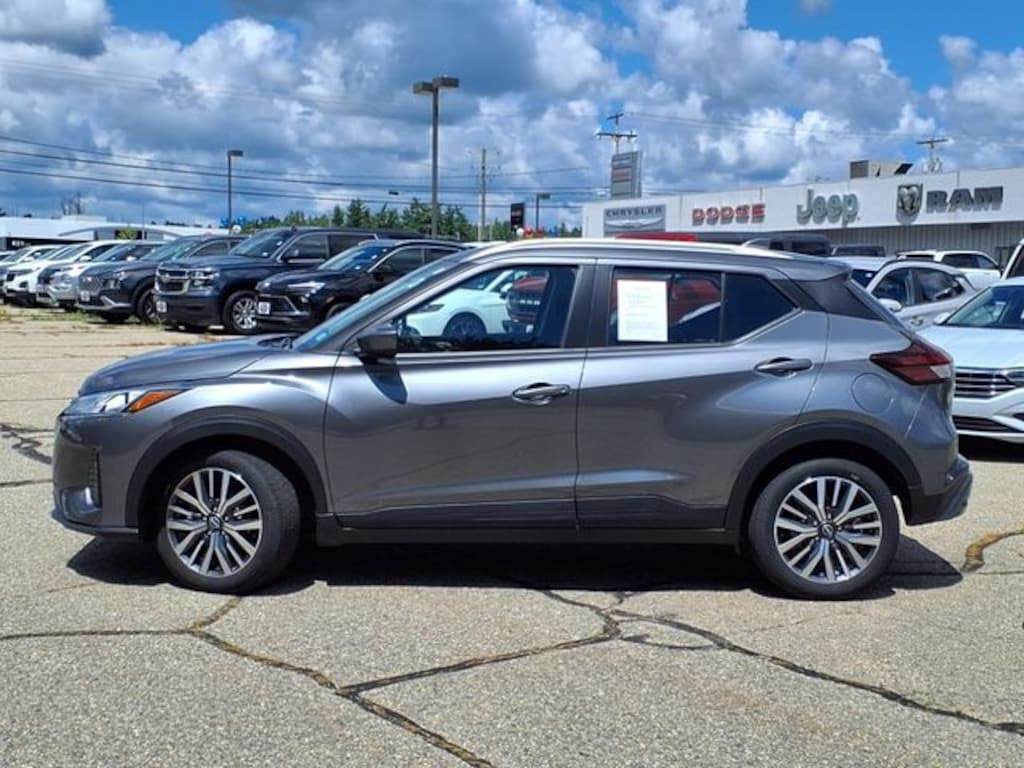 Used 2024 Nissan Kicks SV SUV