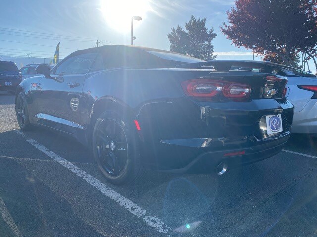 2023 Chevrolet Camaro 1LT photo 4