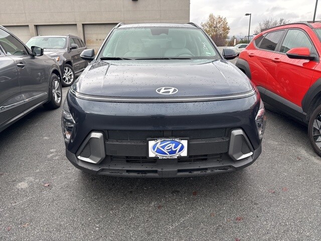 2024 Hyundai Kona SEL photo 2