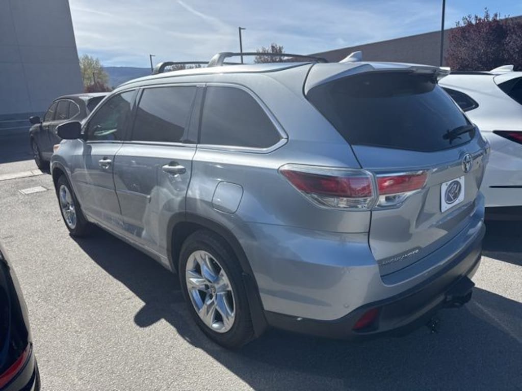 Used 2016 Toyota Highlander Limited Platinum V6 SUV