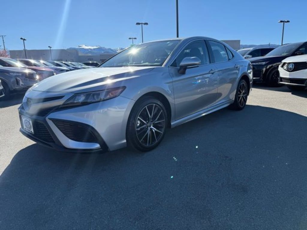 Used 2024 Toyota Camry SE Sedan