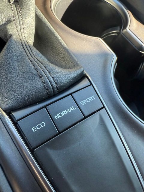 2024 Toyota Camry SE - Photo 35