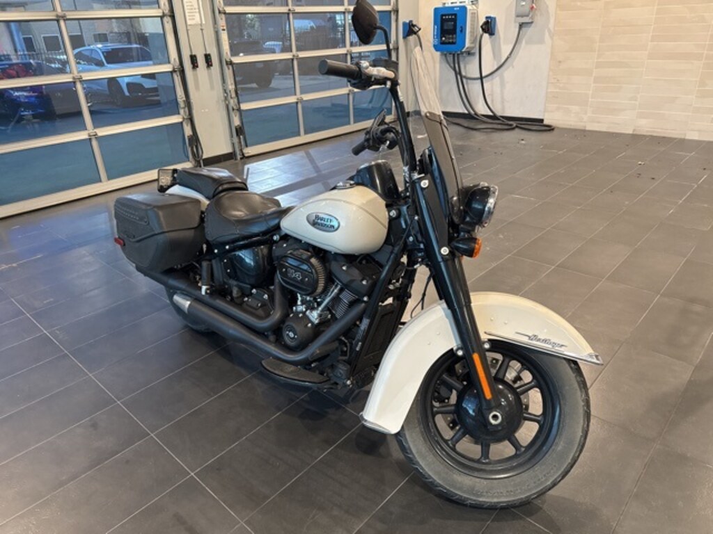 Used 2022 Harley-Davidson Motorcycle
