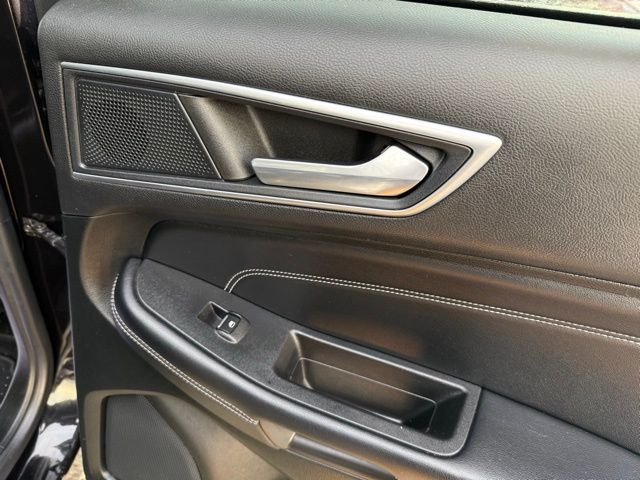 2022 Ford Edge Titanium - Photo 25