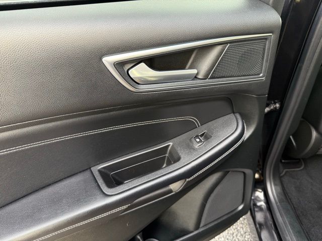 2022 Ford Edge Titanium - Photo 21