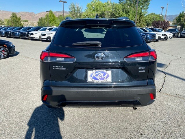 2023 Toyota Corolla Cross XLE photo 4