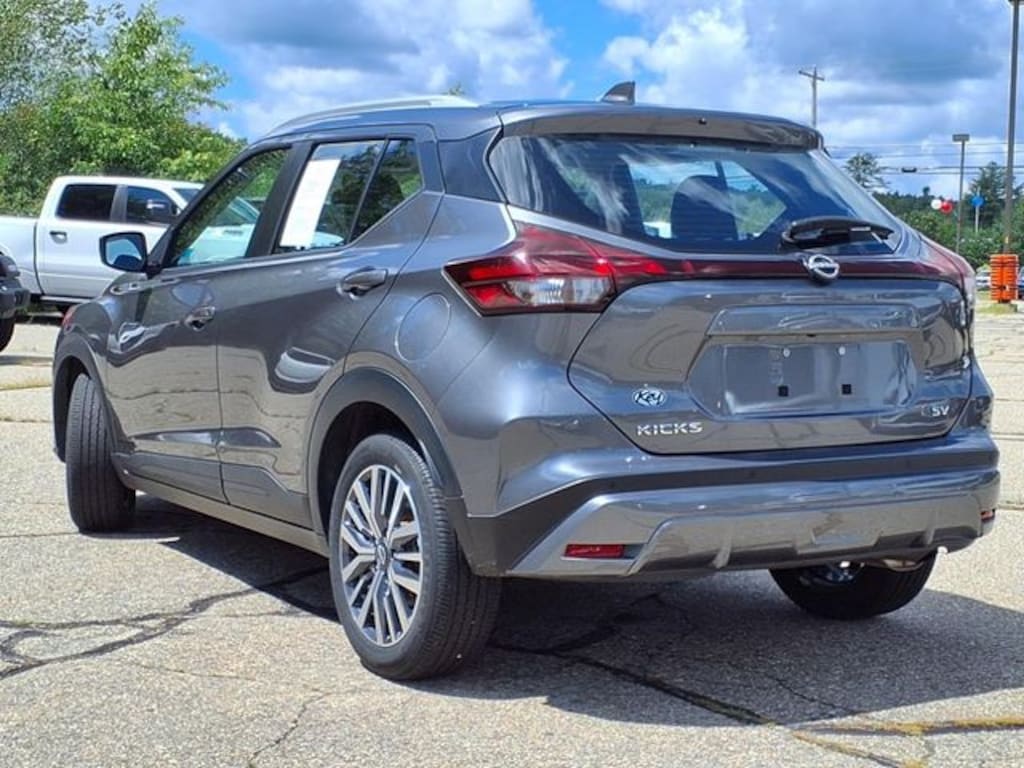 Used 2024 Nissan Kicks SV SUV