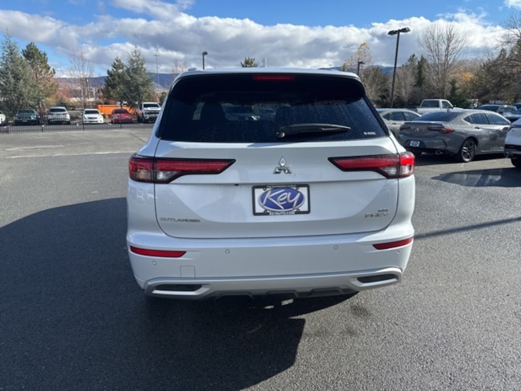 Used 2024 Mitsubishi Outlander PHEV SEL SUV