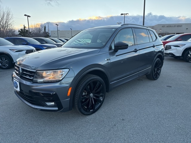 2021 Volkswagen Tiguan SE R-LINE BLACK's photo