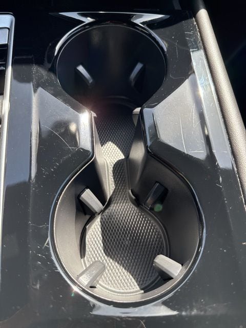 2025 Volkswagen Atlas Cross Sport SE w/Tech - Photo 34