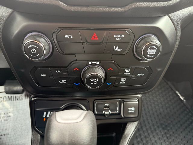 2022 Jeep Renegade Altitude - Photo 29