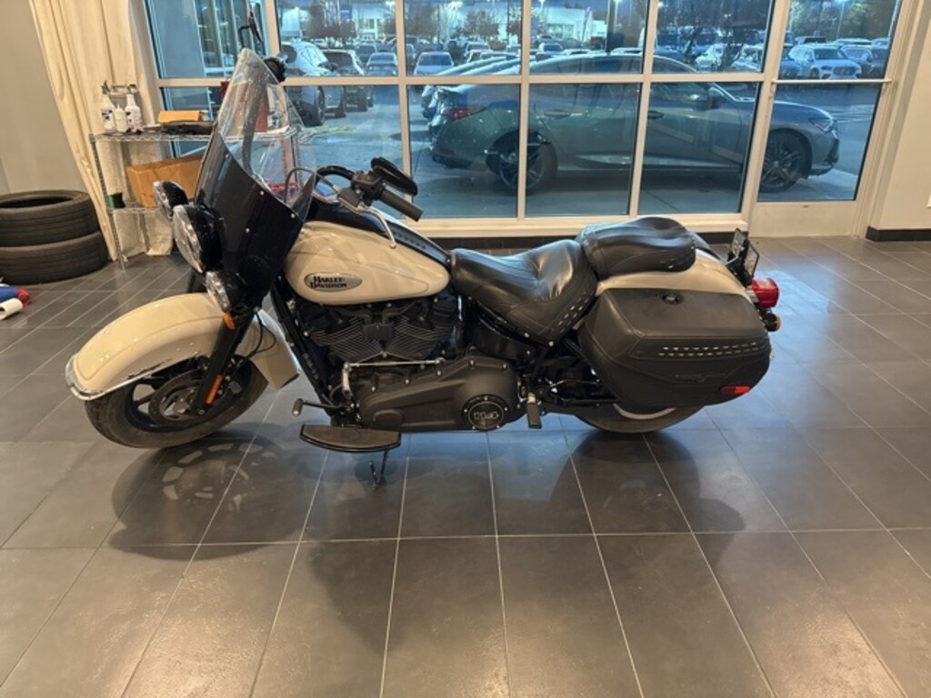 Used 2022 Harley-Davidson Motorcycle
