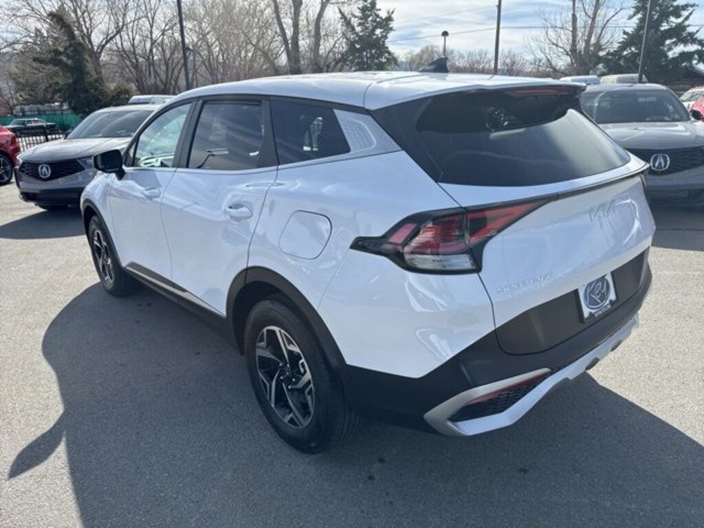 Used 2025 Kia Sportage LX SUV