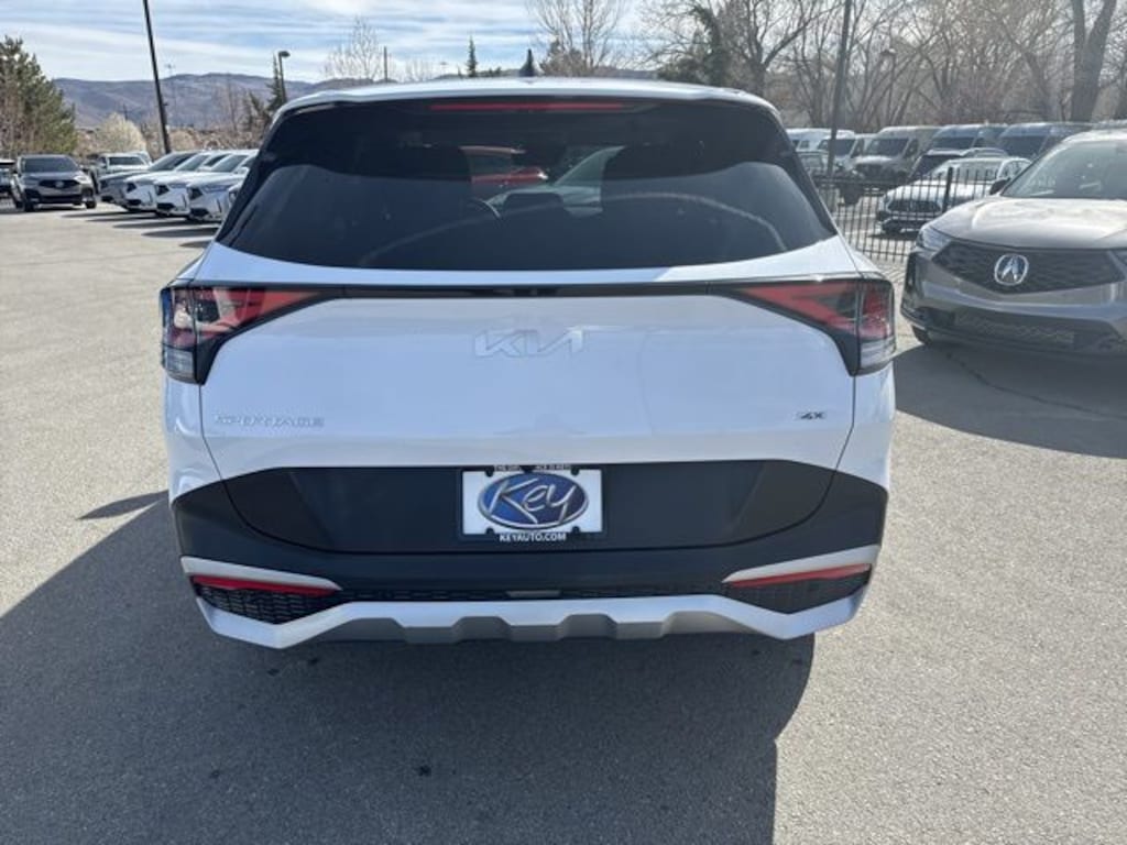 Used 2025 Kia Sportage LX SUV