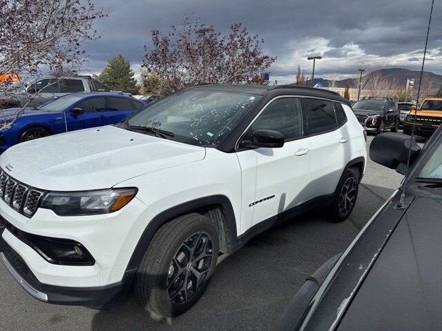 2024 Jeep Compass Limited photo 2