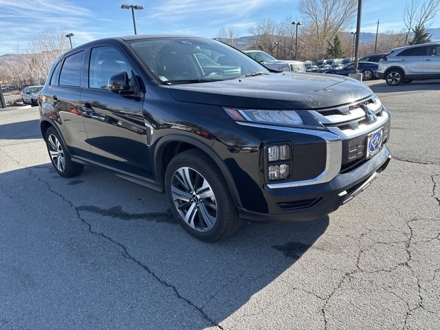 2024 Mitsubishi Outlander Sport SE's photo