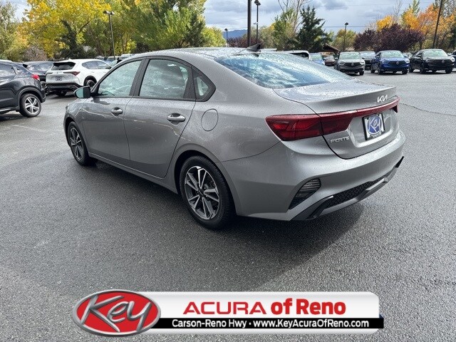 2023 Kia Forte LXS photo 3