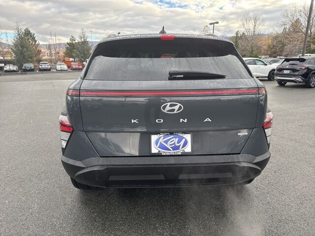 2024 Hyundai Kona SEL photo 4