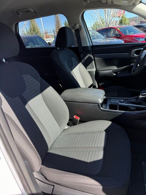 2023 Kia Sorento 24