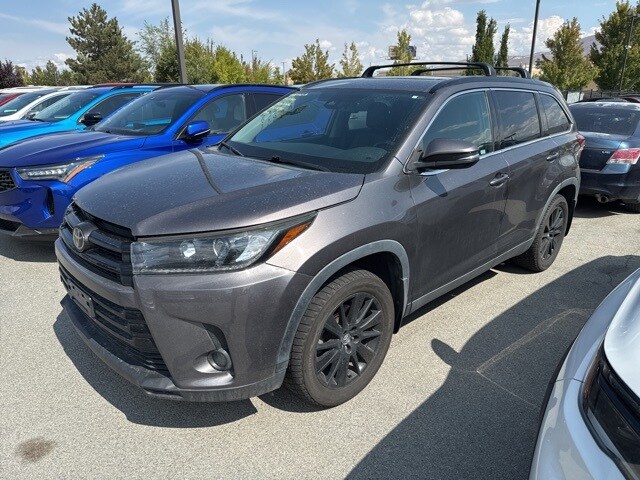 2019 Toyota Highlander SE photo 2