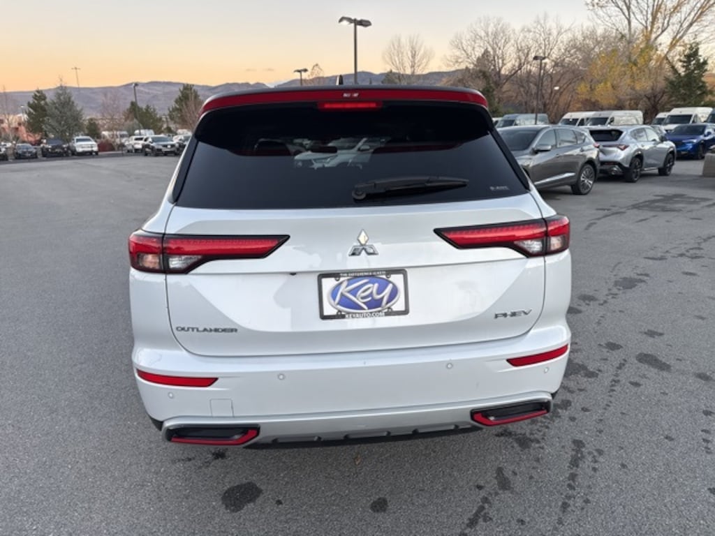 Used 2024 Mitsubishi Outlander PHEV SE SUV