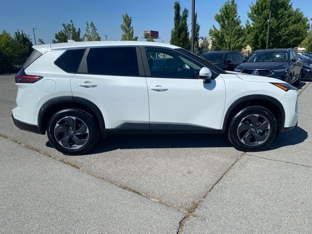 2024 Nissan Rogue SV photo 4