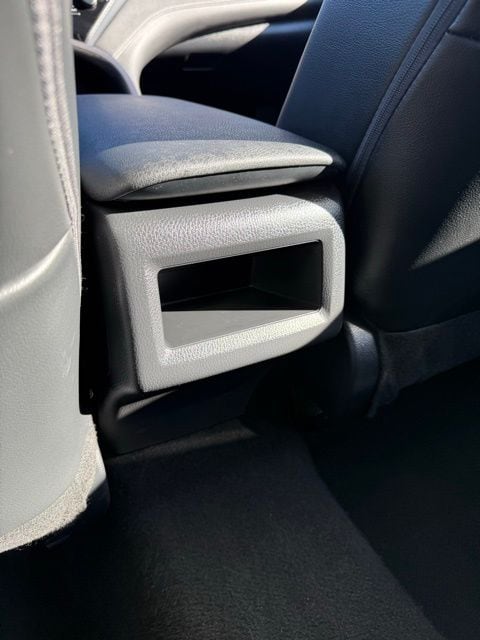 2024 Toyota Camry SE - Photo 15