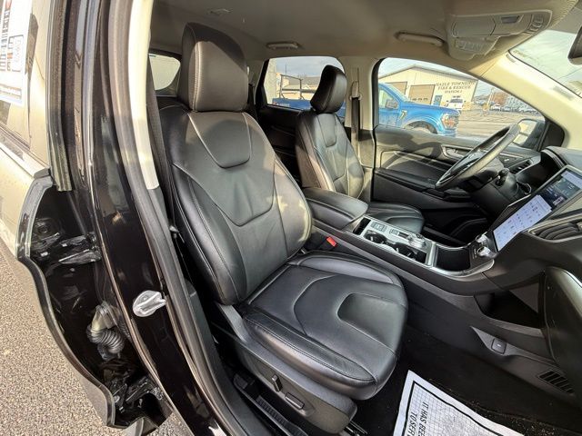 2022 Ford Edge Titanium - Photo 28