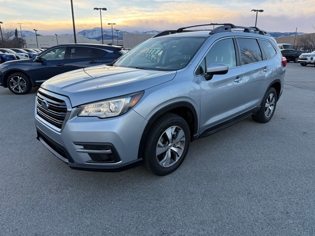 2022 Subaru Ascent Premium's photo