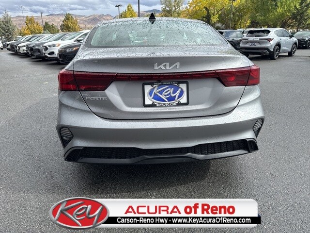 2023 Kia Forte LXS photo 4