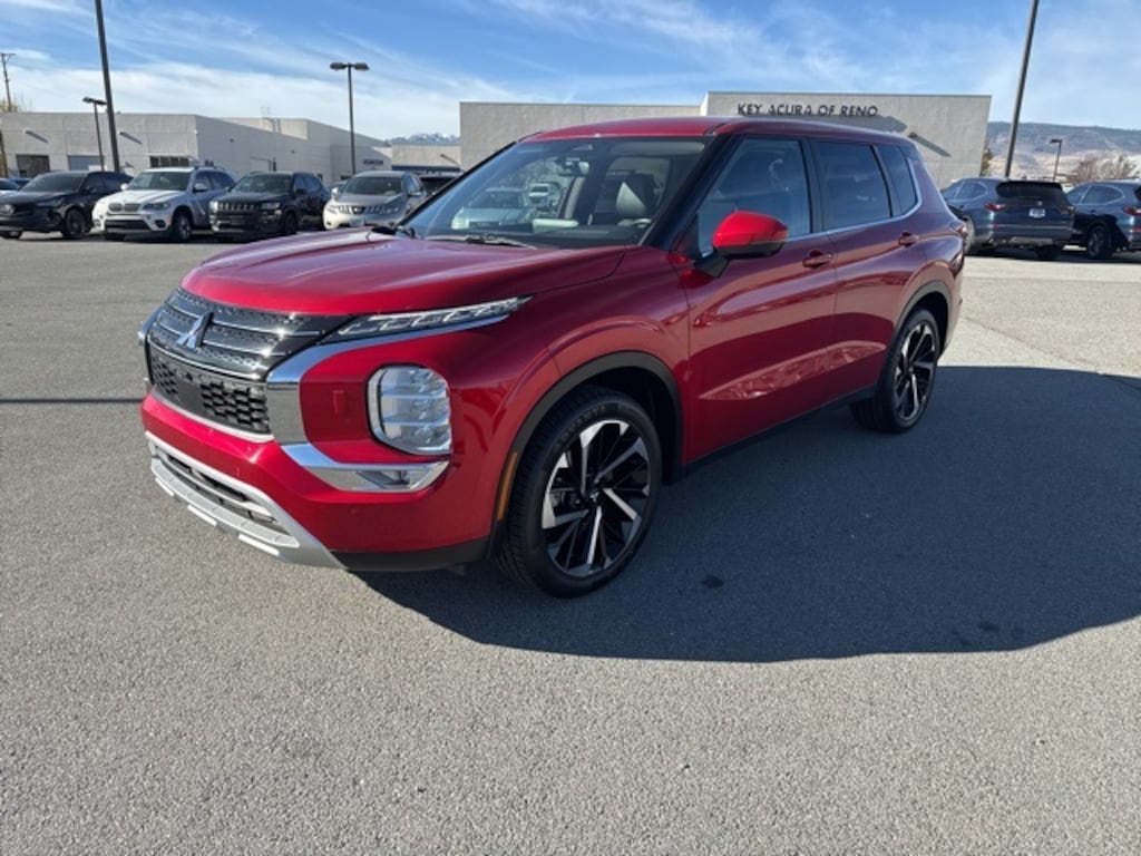 Used 2024 Mitsubishi Outlander SE SUV