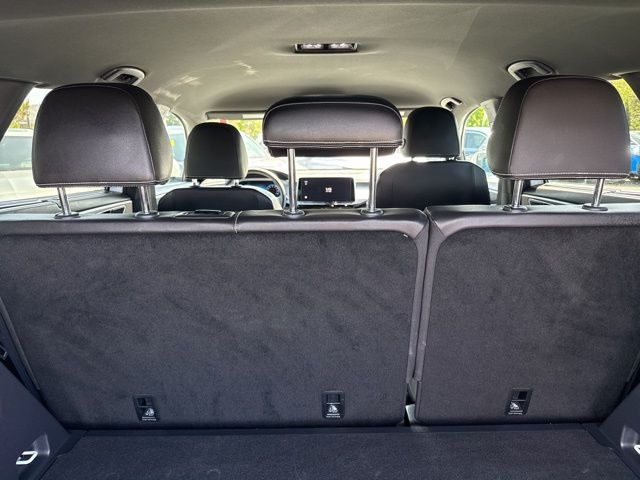 2025 Volkswagen Atlas Cross Sport SE w/Tech - Photo 29