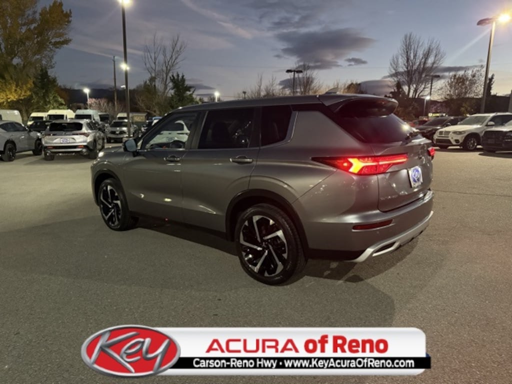 Used 2024 Mitsubishi Outlander SE SUV