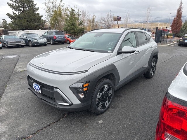 2025 Hyundai Kona SEL photo 3