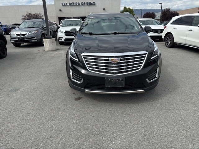 2018 Cadillac XT5 Platinum photo 2