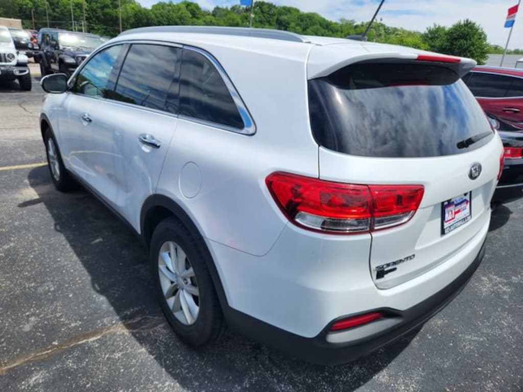 Used 2017 Kia Sorento LX