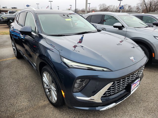 2026 Buick Envision Avenir's photo