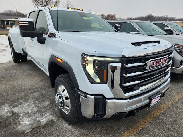 2026 GMC Sierra 3500HD SLT's photo