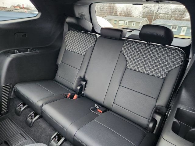 2026 GMC Acadia Denali - Photo 6